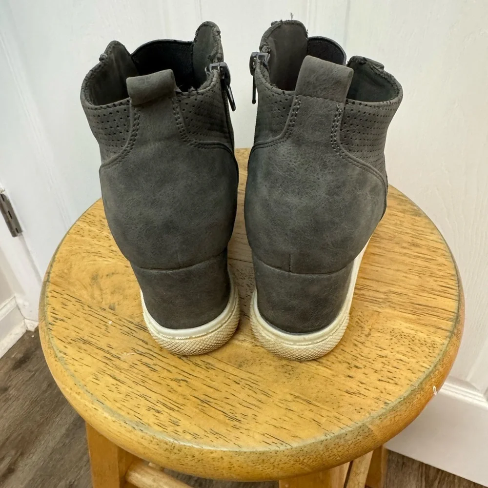 Stylish Charcoal Wedge Ankle Boots
